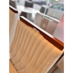 Mesa de Jantar Pedro 90x90 c/ 4 Cadeiras Genova Bege - Mel / Off White Mesa de Jantar Pedro 90x90 c/ 4 Cadeiras Genova Bege - Mel / Off White