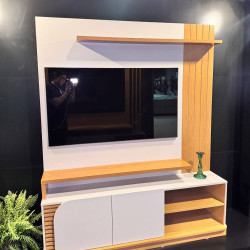 Estante Home Jurerê 1.5  para TVs de até 65" - OFF WHITE MATTE / FREIJO Estante Home Jurerê 1.5  para TVs de até 65" - OFF WHITE MATTE / FREIJO