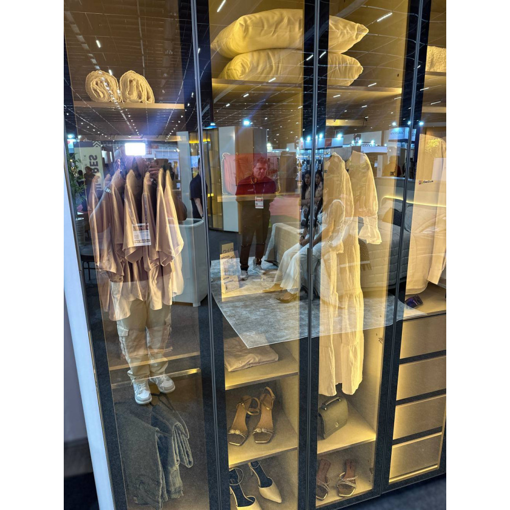 Guarda Roupa Casal com 6 Portas Reflecta com Pés com Led Innova - Off White