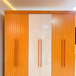 Guarda Roupa Hawaii 6 Portas Frisado - Rufato - Naturale/Off White