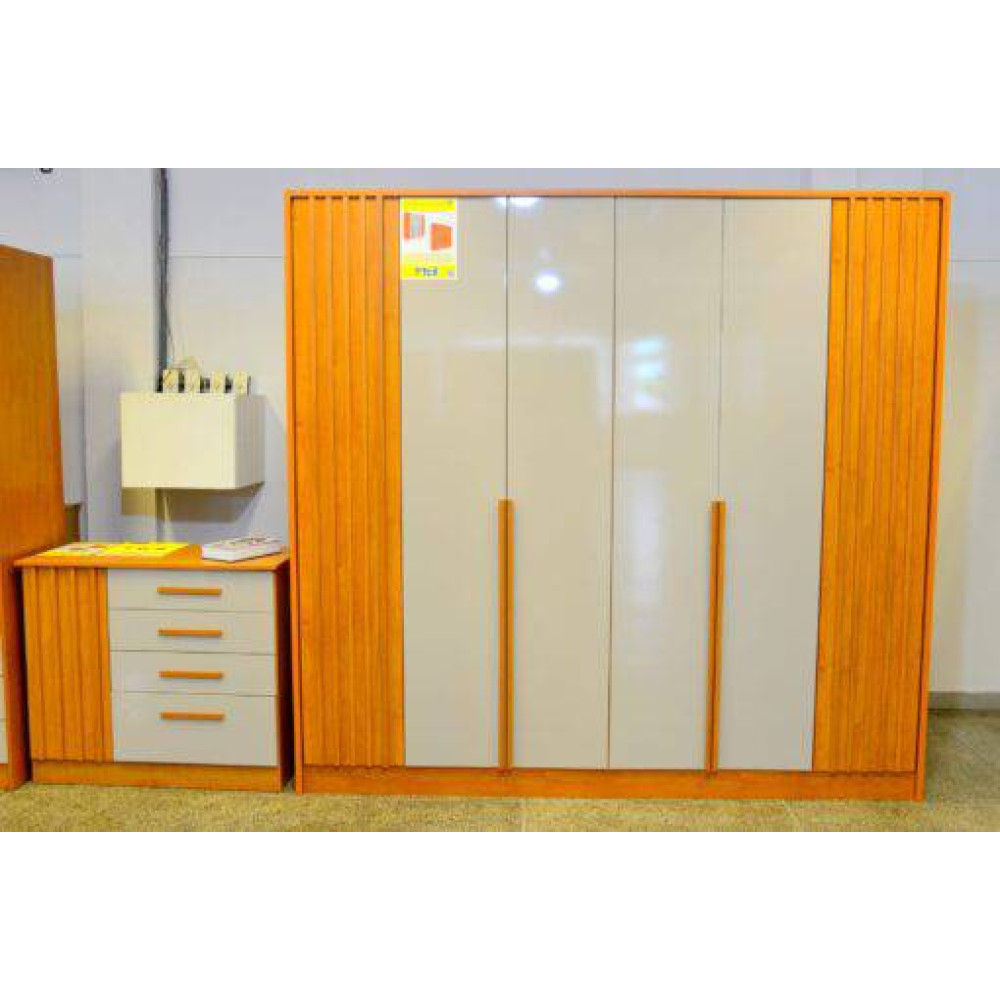 Guarda Roupa Casal Guarani c/ 6 Portas 4 Gavetas + Cômoda Guarani c/ 4 Gavetas e 1 Porta Ripada - Cinamomo/Off White
