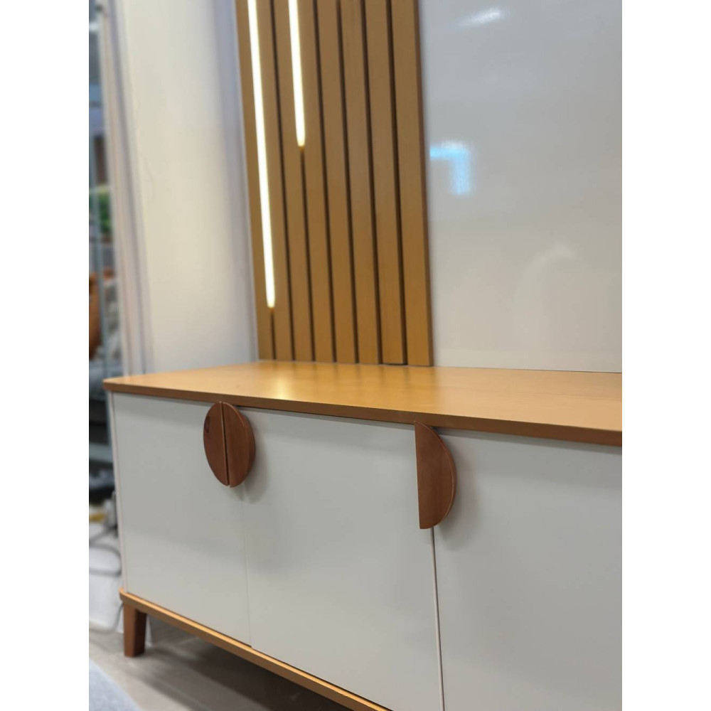 Rack Buriti 1.8 com Painel Boto 1.8 para TVs até 70 ″  c/ Led - Off White/Nature