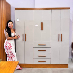 Guarda Roupa Casal Arizona c/ 6 Portas 4 Gavetas - Cinamomo/Off White Guarda Roupa Casal Arizona c/ 6 Portas 4 Gavetas - Cinamomo/Off White