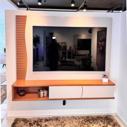 Home Suspenso Egeu para Tvs até 65" - Off White Matte / Freijó Home Suspenso Egeu para Tvs até 65" - Off White Matte / Freijó