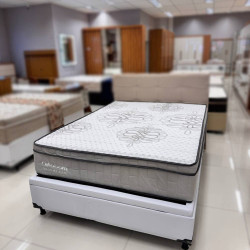 Colchão Ortobom Exclusive Sleep Casal Molas Ensacadas 138x188x32cm c/ Base Baú Carioca Casal Courino - Branco Colchão Ortobom Exclusive Sleep Casal Molas Ensacadas 138x188x32cm c/ Base Baú Carioca Casal Courino - Branco