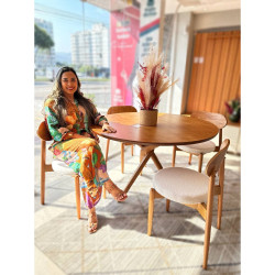 Mesa de Jantar Aiko 135 cm com Tampo Laminado com 4 Cadeiras Aikos Madeira tecido Bucle Bege Mesa de Jantar Aiko 135 cm com Tampo Laminado com 4 Cadeiras Aikos Madeira tecido Bucle Bege