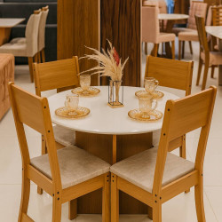 Conjunto Mesa de Jantar Alice c/ tampo Redondo e 4 Cadeiras Linho Bege - Freijó/Off white Conjunto Mesa de Jantar Alice c/ tampo Redondo e 4 Cadeiras Linho Bege - Freijó/Off white