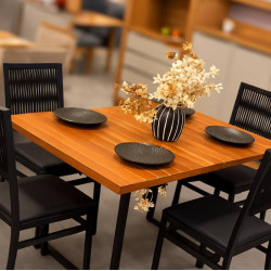 Mesa de Jantar Italia 120x80  c/ 4 Cadeira Barcelona  - Preto  Mesa de Jantar Italia 120x80  c/ 4 Cadeira Barcelona  - Preto