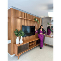 Rack Vitrum c/ Painel Ripado Lyon 227 c/ Led cascata e Prateleira -  Naturalle