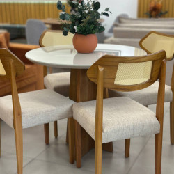 Mesa de Jantar Daila Tampo c/ Vidro 90x90 c/4 Cadeira Itaipava - Linho Bege
