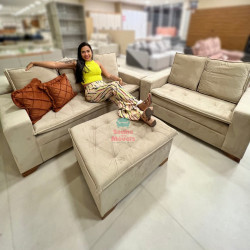 Conjunto de Sofá França 2 e 3 Lugares com Puff – Tecido Veludo – Bege  Conjunto de Sofá França 2 e 3 Lugares com Puff – Tecido Veludo – Bege