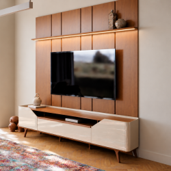 Painel Liso Prime Led 2.2 + Rack Bancada Arc 2.2- Off White / Nature