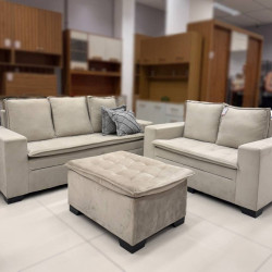Conjunto de Sofá França 2 e 3 Lugares com Puff – Tecido Veludo – Bege  Conjunto de Sofá França 2 e 3 Lugares com Puff – Tecido Veludo – Bege