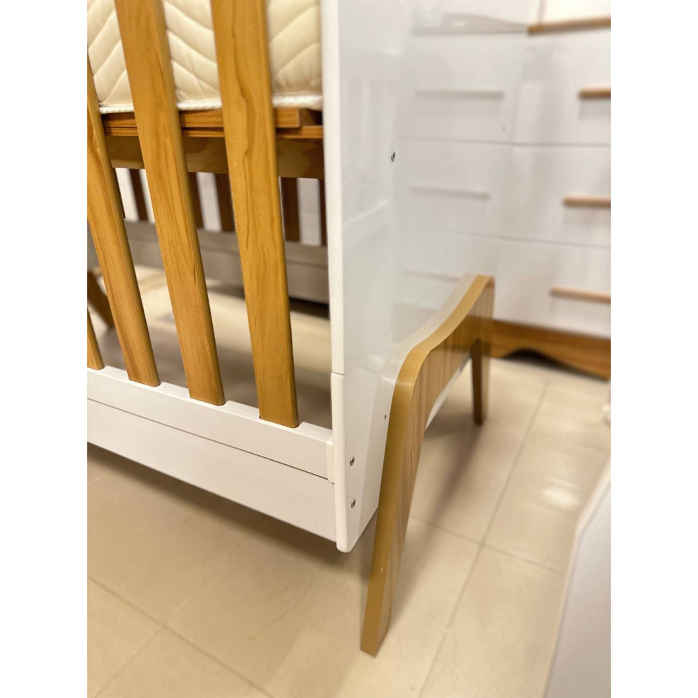 Berço Mini Cama Retrô Guti - Móveis Peroba - Branco Brilho / Amêndoa