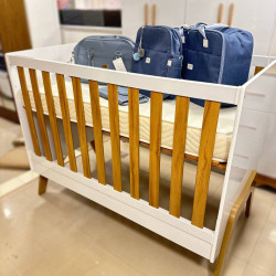 Berço Mini Cama Retrô Guti - Móveis Peroba - Branco Brilho / Amêndoa