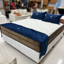 Base Box Queen 158x198x30 Courino - Ortobom - Branco + Colchão Star Ortopédico 30X1,98X1,58 - Queen- Anjos - Marrom Base Box Queen 158x198x30 Courino - Ortobom - Branco + Colchão Star Ortopédico 30X1,98X1,58 - Queen- Anjos - Marrom